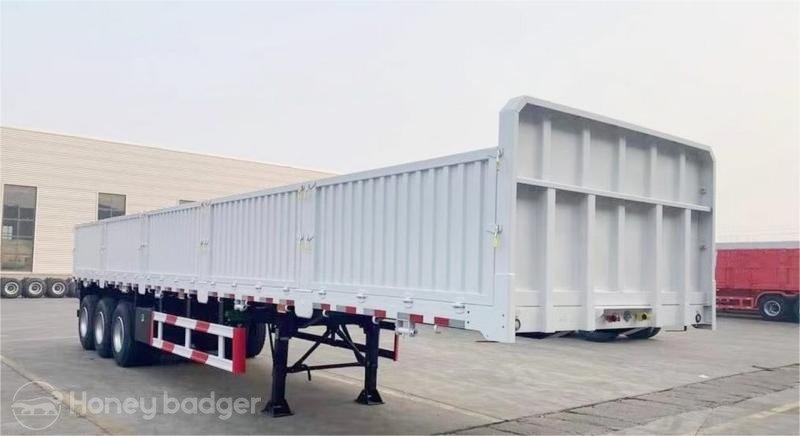 Stable Structure of the Sidewall Semi-Trailer – Ensuring Transport Safety (1)